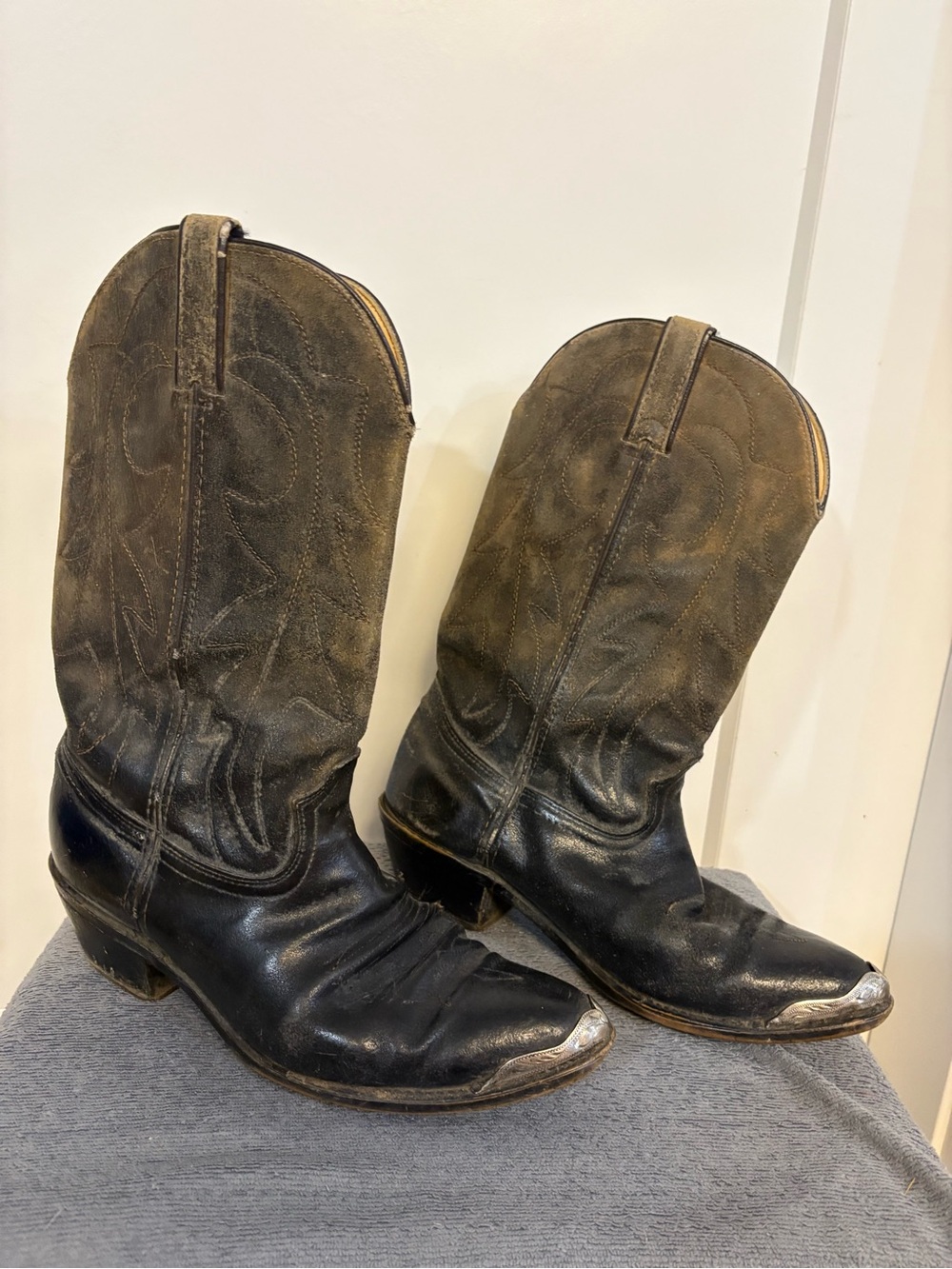 Durango Vintage Black Leather Cowboy Boots Metal Capped Size 9 Patina